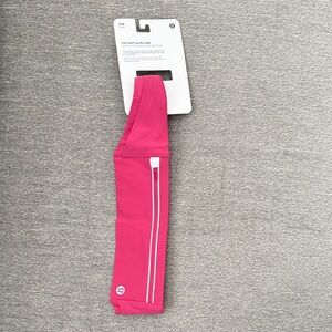 NWT LULULEMON FAST AND FREE RUNNING BELT Raspberry Coulis Pink S/M